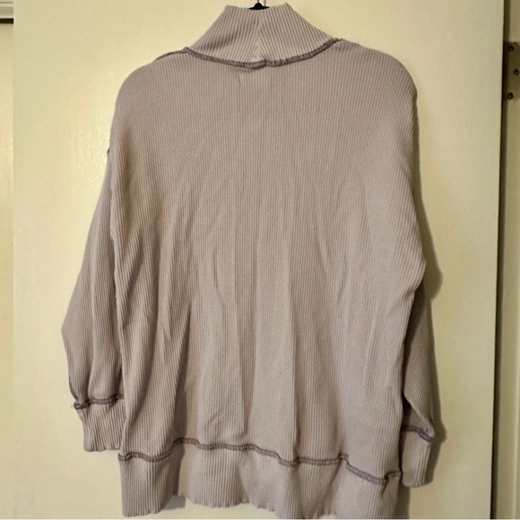 Urban Outfitters Lavender Waffle Knit
Thermal Long Sleeve Turtleneck Top Small - Picture 9 of 12